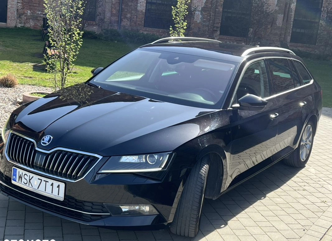 Skoda Superb cena 74500 przebieg: 189000, rok produkcji 2019 z Kowary małe 352